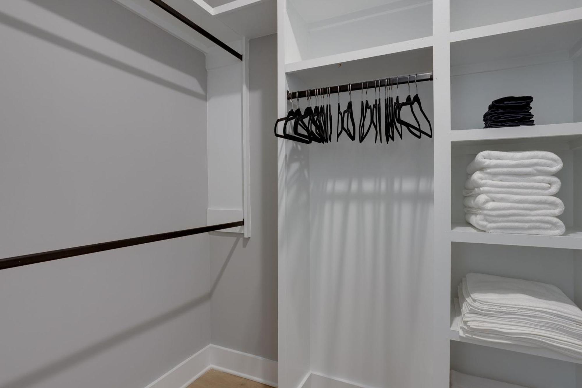 Modern Townhome, 10Min To Downtown! 8Min To Grand Ole Opry! Sleeps 8! ナッシュビル エクステリア 写真