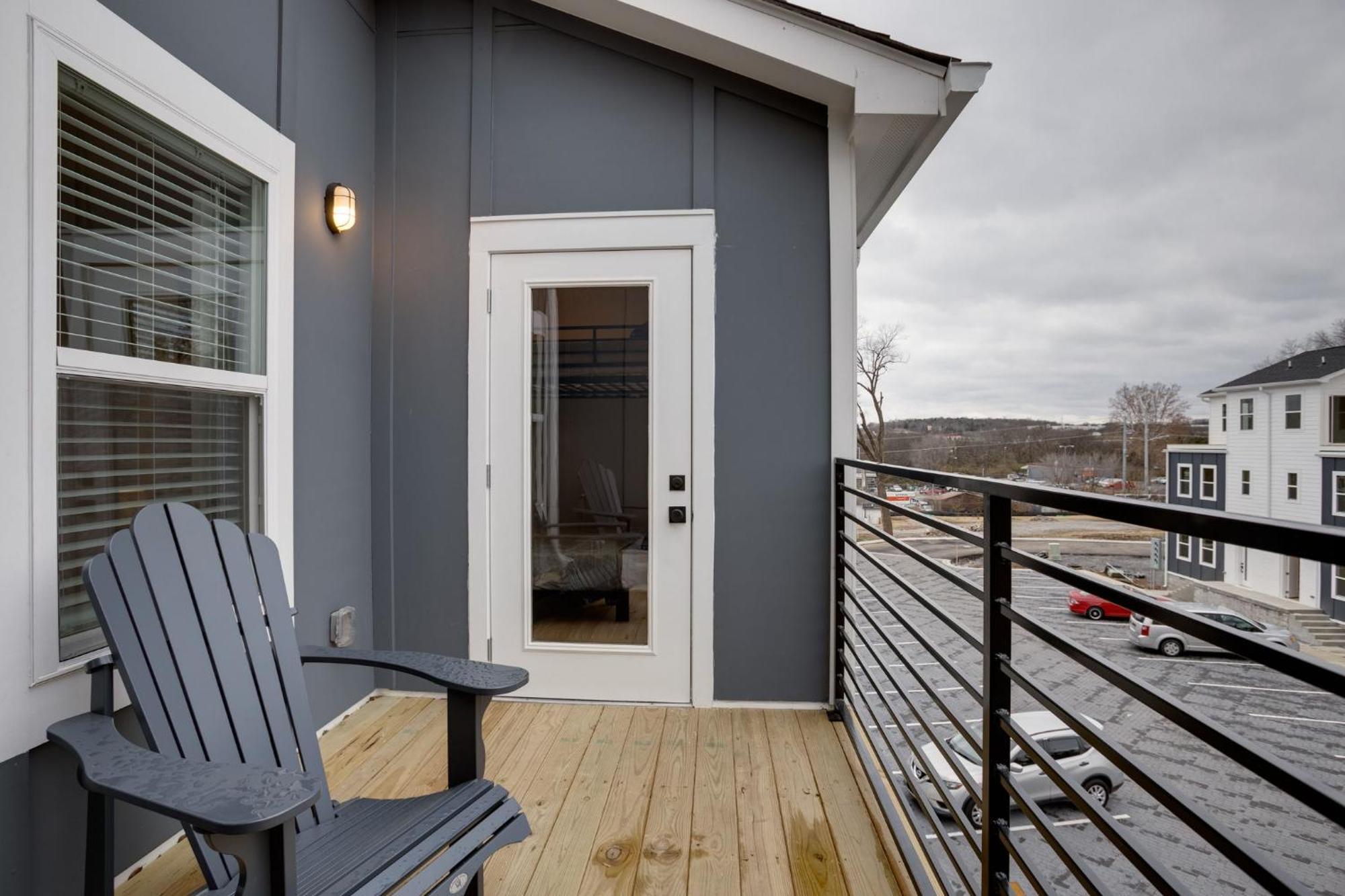 Modern Townhome, 10Min To Downtown! 8Min To Grand Ole Opry! Sleeps 8! ナッシュビル エクステリア 写真