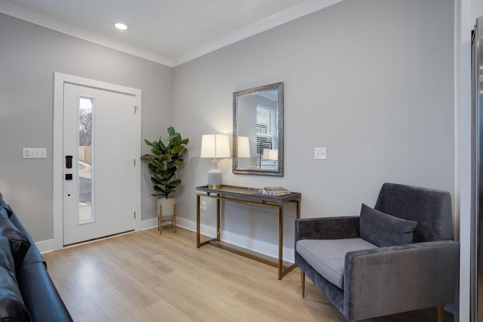 Modern Townhome, 10Min To Downtown! 8Min To Grand Ole Opry! Sleeps 8! ナッシュビル エクステリア 写真