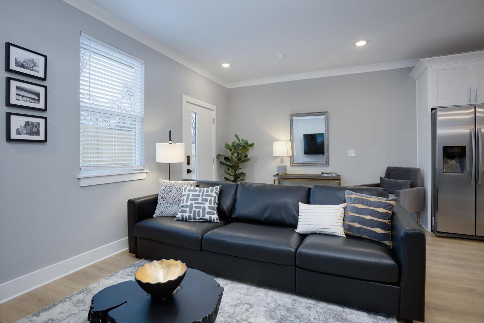 Modern Townhome, 10Min To Downtown! 8Min To Grand Ole Opry! Sleeps 8! ナッシュビル エクステリア 写真