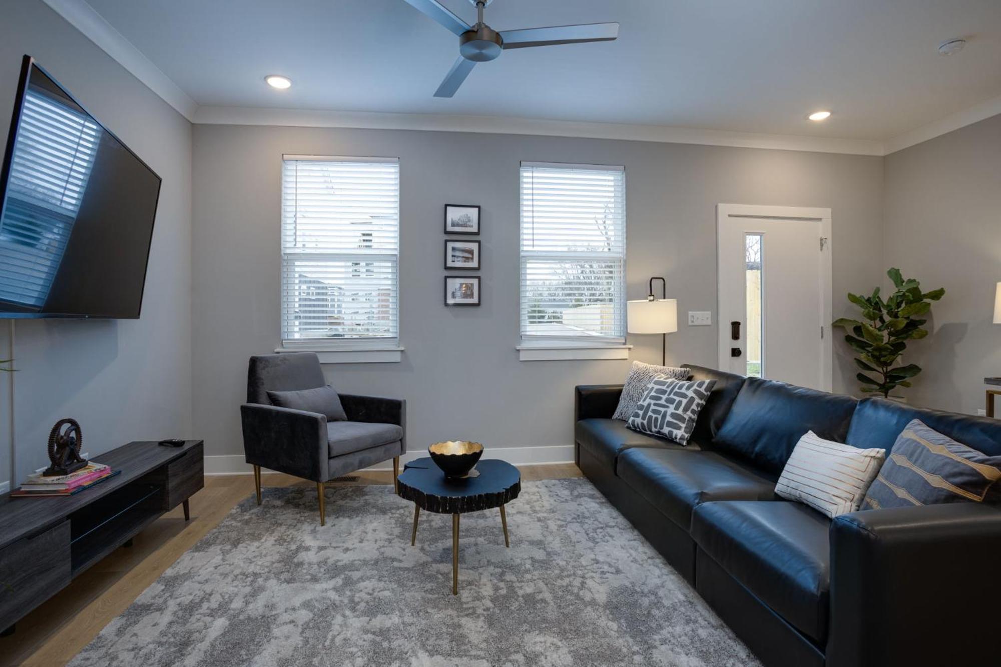 Modern Townhome, 10Min To Downtown! 8Min To Grand Ole Opry! Sleeps 8! ナッシュビル エクステリア 写真